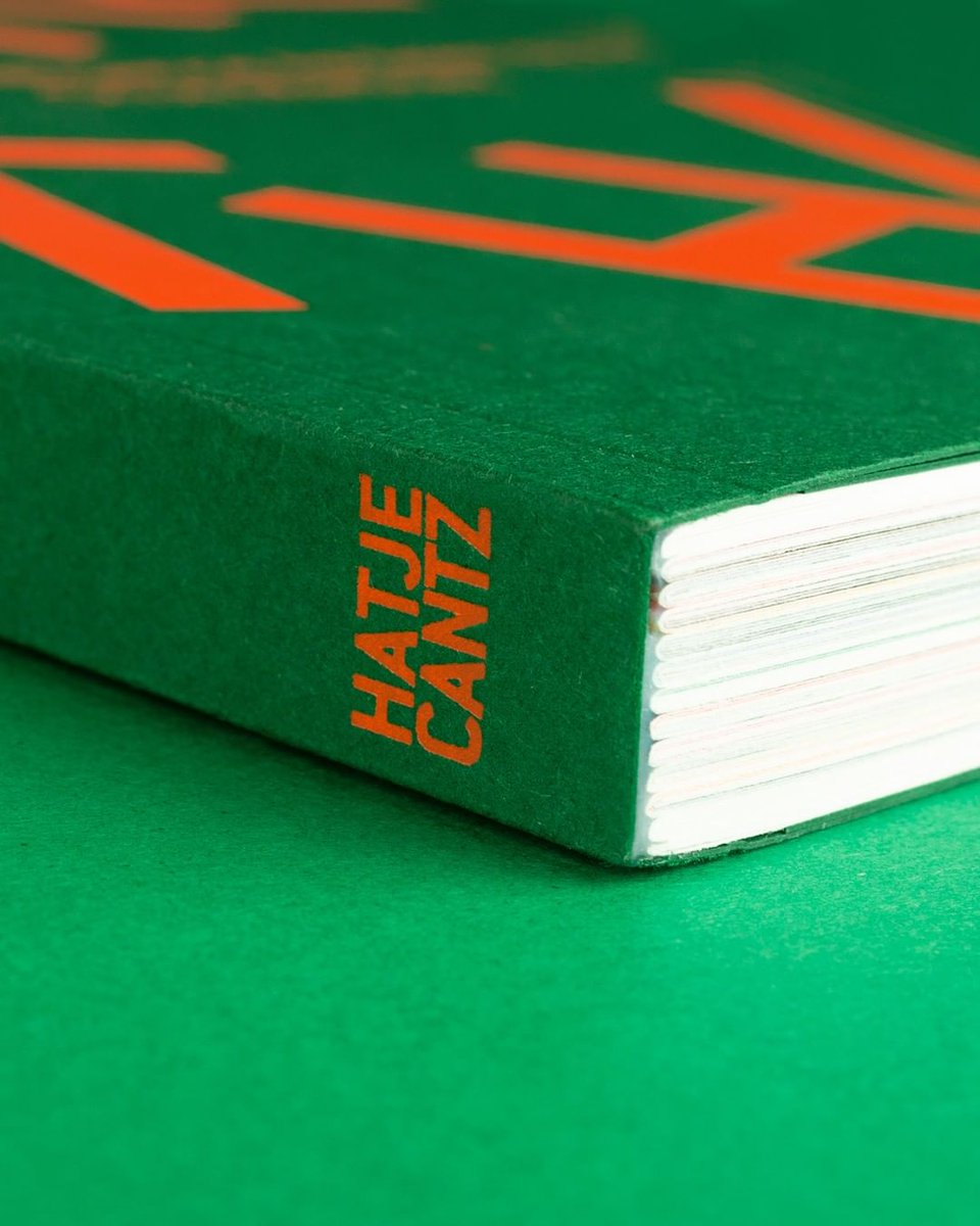 RealtPaperLtd's tweet image. YES!! 😍@colorplanpapers Forest 270gsm cover with an orange hot foil stamp, for the 'Like This: Natural Intelligence As Seen by Art' book designed by Ana Domínguez and printed by Nexe Impressions.

#Colorplan #ColorplanColours