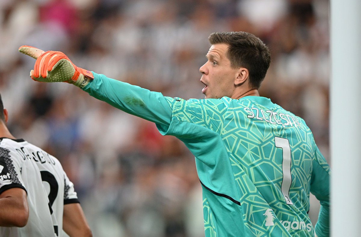 juventusfcid's tweet photo. BERITA MEDIS | @13Szczesny13 telah menjalani pemeriksaan radiologi di J|Medical yang menyatakan adanya patah tulang atau cedera ligamen yang cukup serius. Perkembangannya akan terus dipantau. https://t.co/ObLnQXnyVo