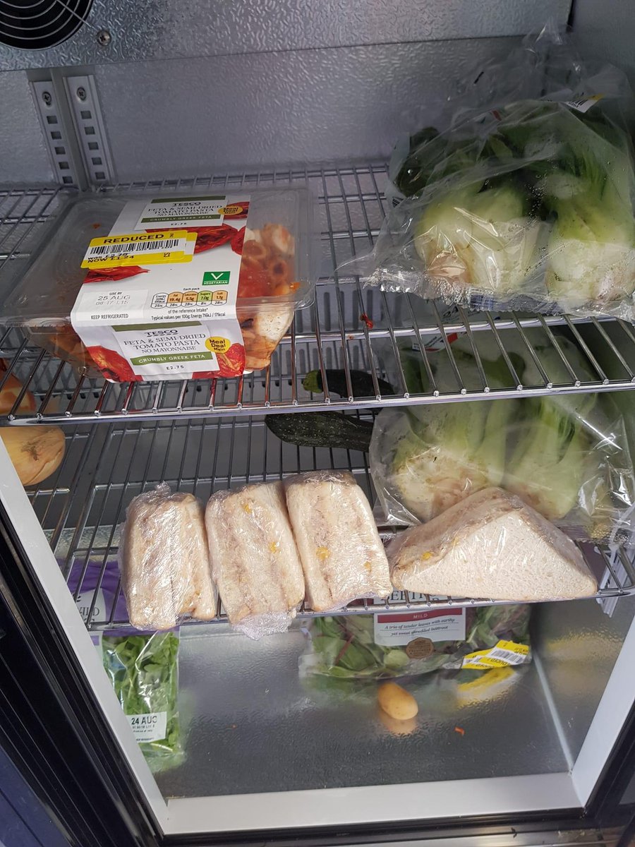 Times are getting tough. Please consider doing a cabinet/pantry/larder clear out and donating to The Little Free Cupboard at Riverside Centre on Culver Ave in #Carshalton. A Sainsbury’s Local donates bread, and there is a fridge inside the center. facebook.com/groups/3174049…