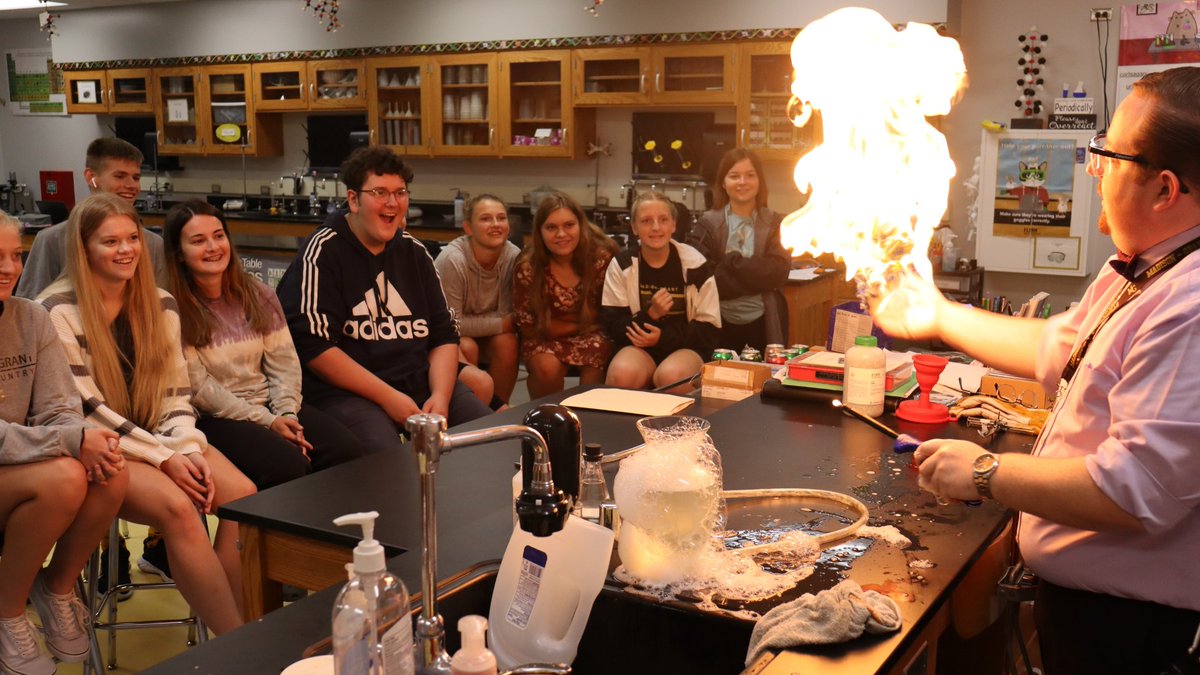 Half way through the 1st quarter with a BANG 💥

This is a great example of the engaging experiences that happen at Madison-Grant each day. Today is the last day of in-person attendance before an E-Learning Day and Labor Day break.

Make it a great day!

#WeAreMG <a href="/mr_cale_mgusc/">Eric Cale</a>