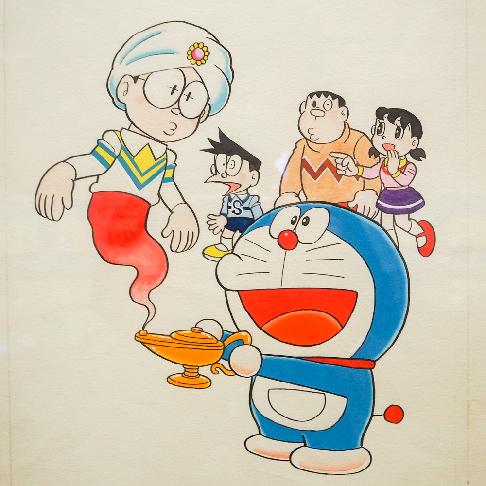1F展示室Ⅰでは、色鮮やかな『ドラえもん』のカラー原画9枚を展示し