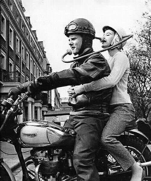 SokoAnalyst's tweet photo. Means of communication between driver and passenger, 1970s. https://t.co/Yh5ltL3Fxy