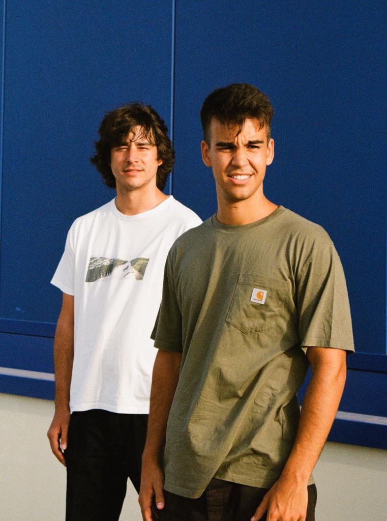 ¡Ampliamos la familia y damos la bienvenida a <a href="/NadiePatin/">nadie_patin</a>! La banda de los jerezanos Selu y Gome, que viene a poner patas arriba la escena pop punk ⚡️