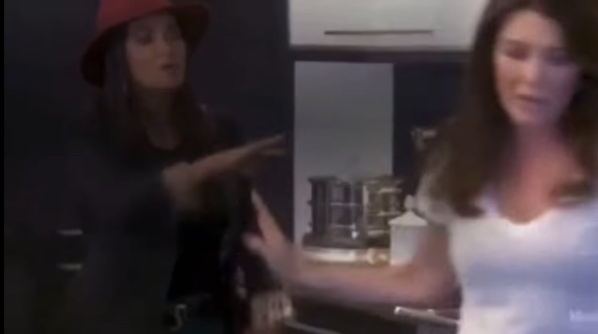 misspettylamarr's tweet photo. Kyle acknowledging that Diana was mean and then proceeding to justify it with “I appreciate her honesty” is EXACTLY why I can’t stand her or the FF5.

They bully women every season under the guise of “truth seeking” and it’s heartbreaking to watch. #RHOBH https://t.co/Gz7v3gFRQS