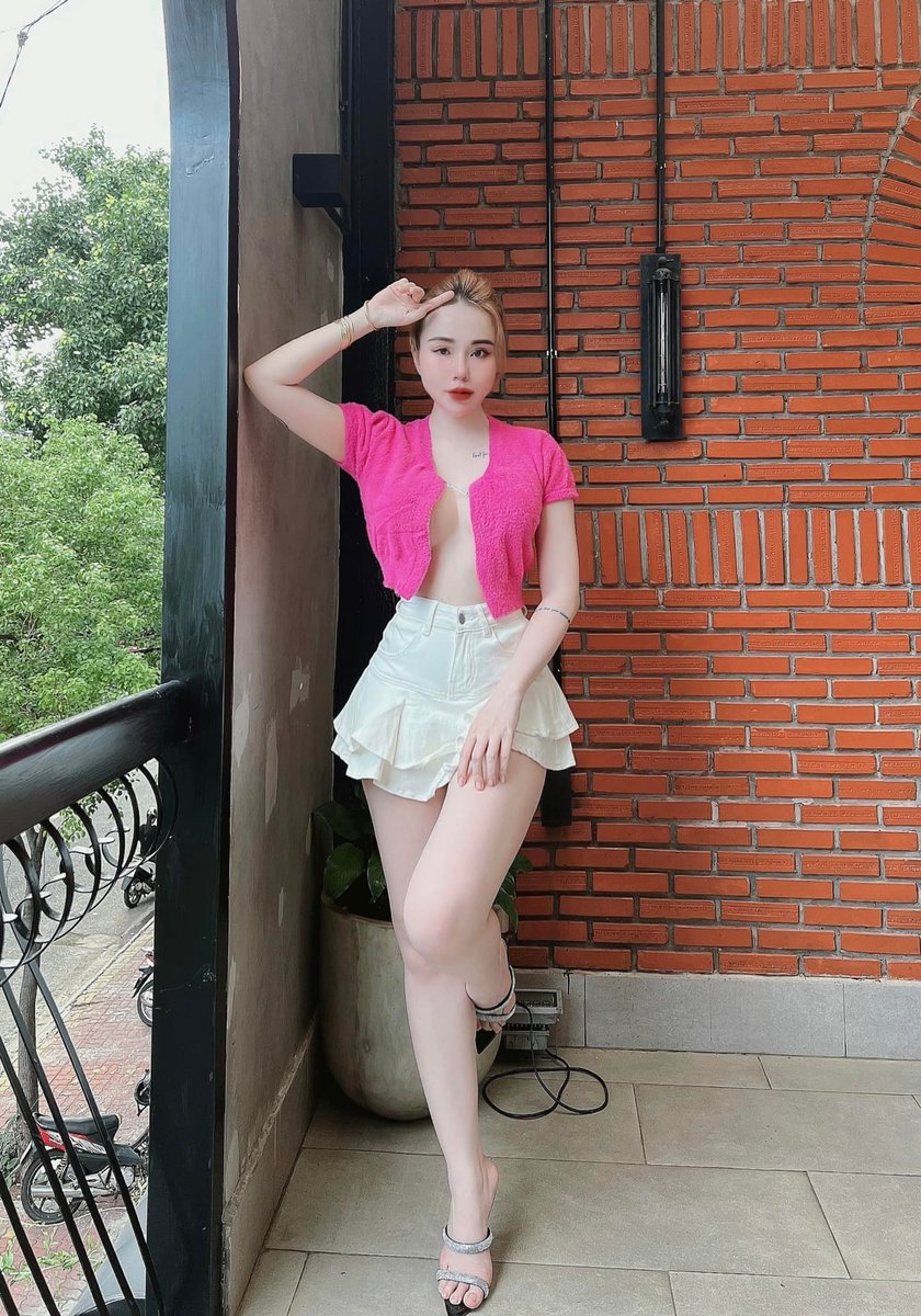 Belinn96's tweet photo. Chúc Mọi người có kì nghỉ lễ vui vẻ hạnh phúc ❤️❤️
#Quockhanh #nghile #sexy #SEx #Linn #Linh18 #Damdang #Maybay #timny https://t.co/2v2NB2pBt2