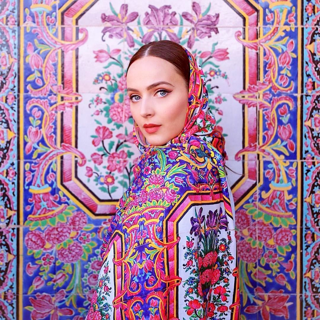 SaffronandMore's tweet photo. A rich heritage told with every thread -- this is how one can describe the ornate fashion of Iran. https://t.co/xszNnv0IVn