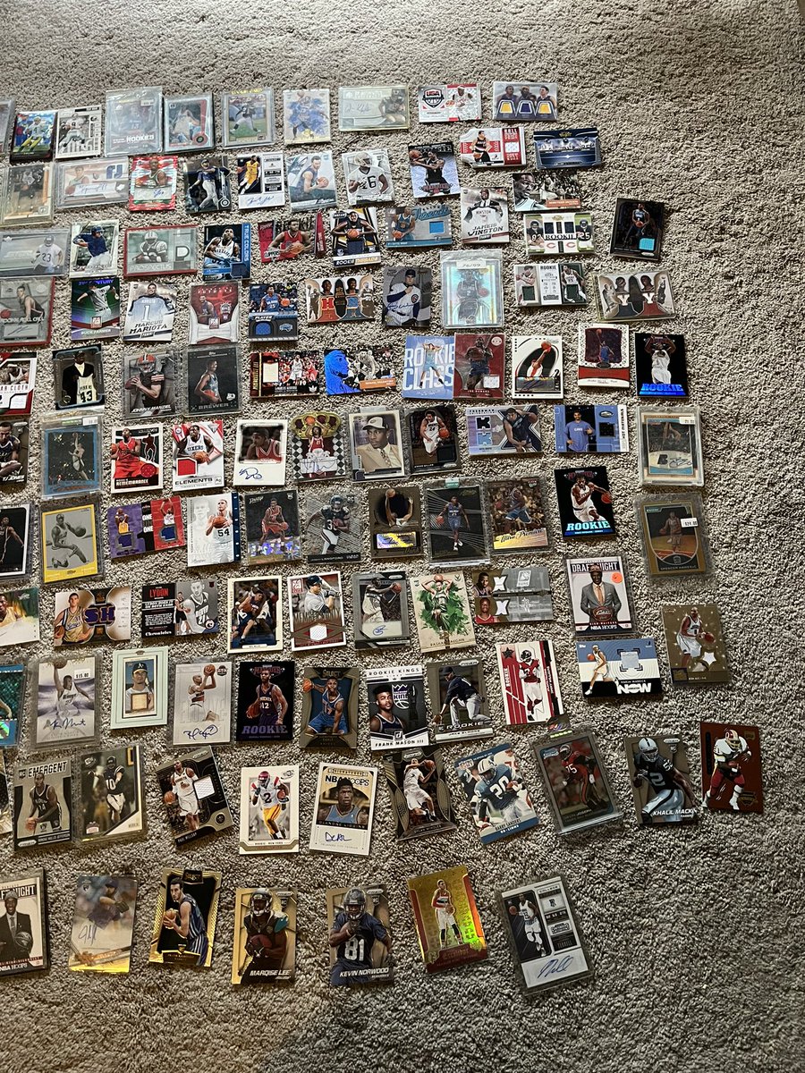 ColbyWilk12's tweet photo. @RyansCardssLLC Full lot. Tons of rookie cards, autographed and jersey cards. $150 shipped for the box. Comes with a bunch of cases as well. https://t.co/yaG9qaUJ5j
