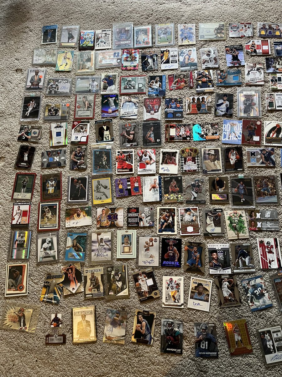 ColbyWilk12's tweet photo. @RyansCardssLLC Full lot. Tons of rookie cards, autographed and jersey cards. $150 shipped for the box. Comes with a bunch of cases as well. https://t.co/yaG9qaUJ5j
