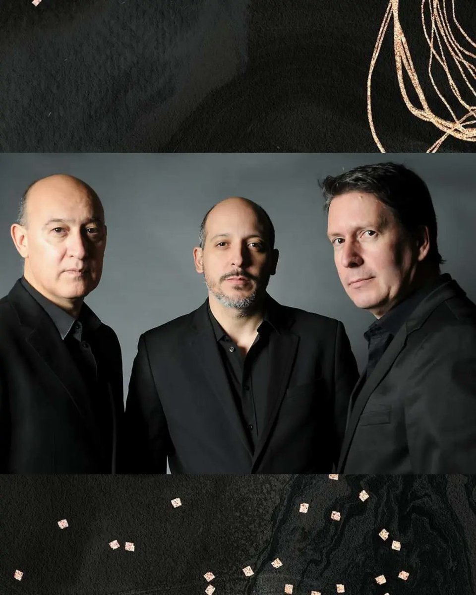 clicstangueros's tweet photo. Llegó #SucedióEnLa2x4❗ 
Viajamos al año 2015 para rememorar el concierto en vivo del #TríoZar en el estudio mayor de @la2x4 para el programón que fue #AyerHoyEraMañana conducido por #IgnacioVarchausky.
Escuchamos #CesarAngeleri, #CristianZarate y #MarianoRey https://t.co/nuriDsUjHn