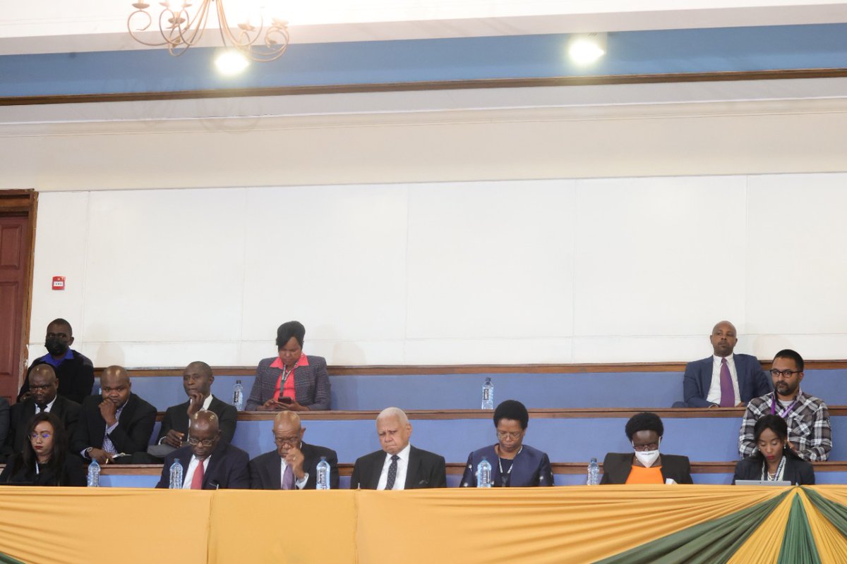 AfricanJurists's tweet image. ELECTION DISPUTE RESOLUTION| 

African eminent jurists Justices, Othman (Tanzania)  Lillian Tibatemwa-Ekirikubinza (Uganda) Ivy Kamanga (Malawi) Moses Chinhengo (Zimbabwe)&amp;amp; Mbha (RSA) follow proceedings in the Supreme Court of Kenya #SCOK 

#KenyaDecides2022 #KenyaElections2022