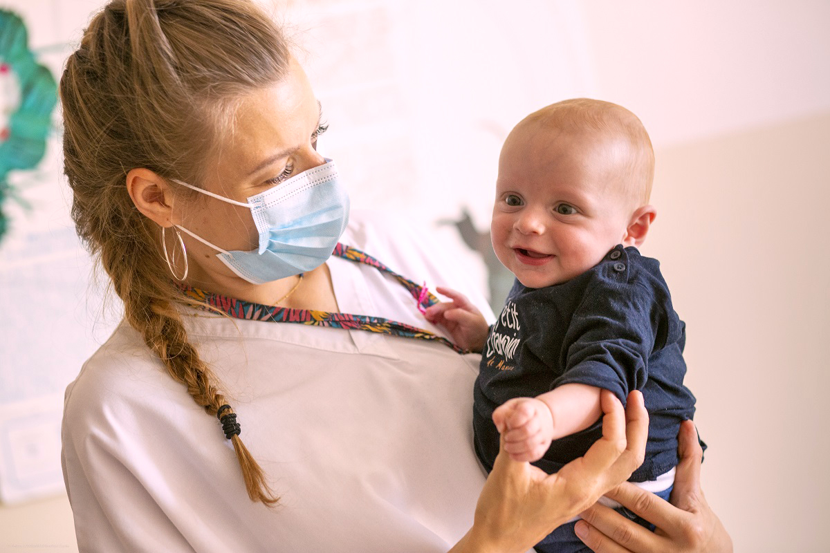 #SeptembreEnOr 🎗
A l'occasion du mois dédié aux cancers de l'enfant, l'Institut Curie met en lumière les spécificités des cancers du nourrisson, des cancers rares et très différents des cancers de l'adulte et de l'enfant plus âgé. 
👉curie.fr/actualite/canc… #cancerspédiatriques
