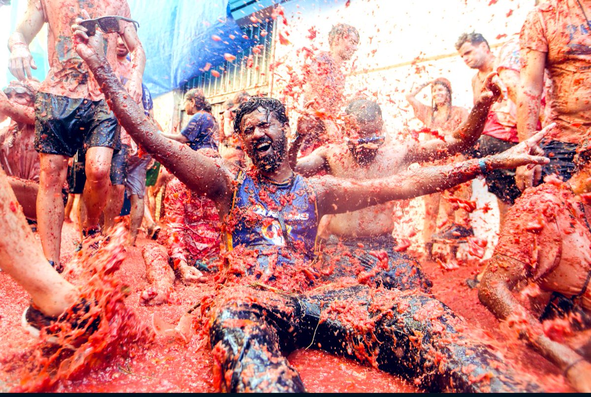 La inserugidad de barcenola cada dia hes pedor aparte quete atracan cada dos por seys la biolencia contra los españolos parlantes hes salbage este señor ensagretado suplica por su bida despeus de pedir un cafe con leche en español 
Basta lla cogones