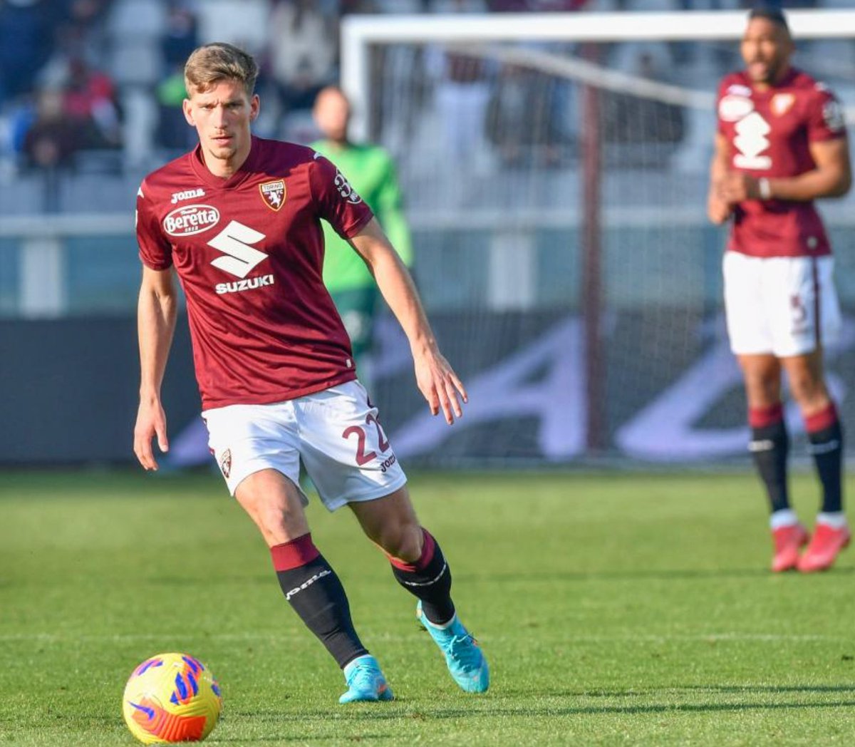 Andre_Dalma's tweet photo. Vi vedo che perdete le speranze. Ma qui non si molla. Una foto di #Praet al giorno fino al suo ritorno al @TorinoFC_1906. E quel giorno è oggi. https://t.co/sJGfIIKJHz