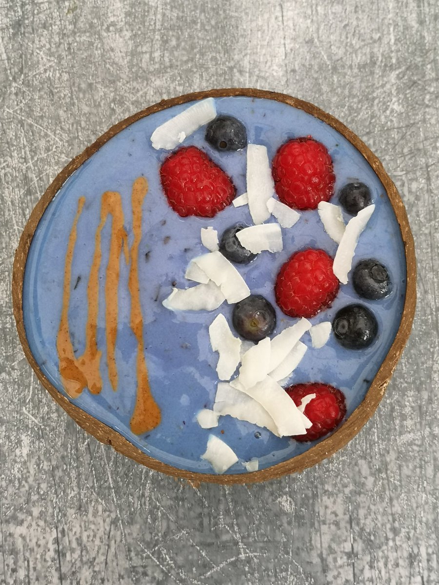 nutrisnapper's tweet photo. Nutrisnappers have a smooth Awakening with 1 of our easy to make smoothies. Trust us happy food equals happy mood 😊💋. #nutrisnapper #Trending #Serena #fcklive #delicious #eatcolour #treatyourself #vegtables #family #nutrition #wholesome #tootingfood #hernehill https://t.co/qfUVVZEpxo