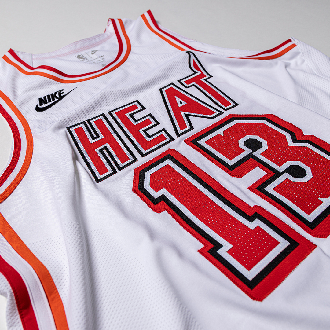 NBAFRANCE's tweet photo. Classic fit. @MiamiHEAT 🔥 https://t.co/AVV9ZVZW7S