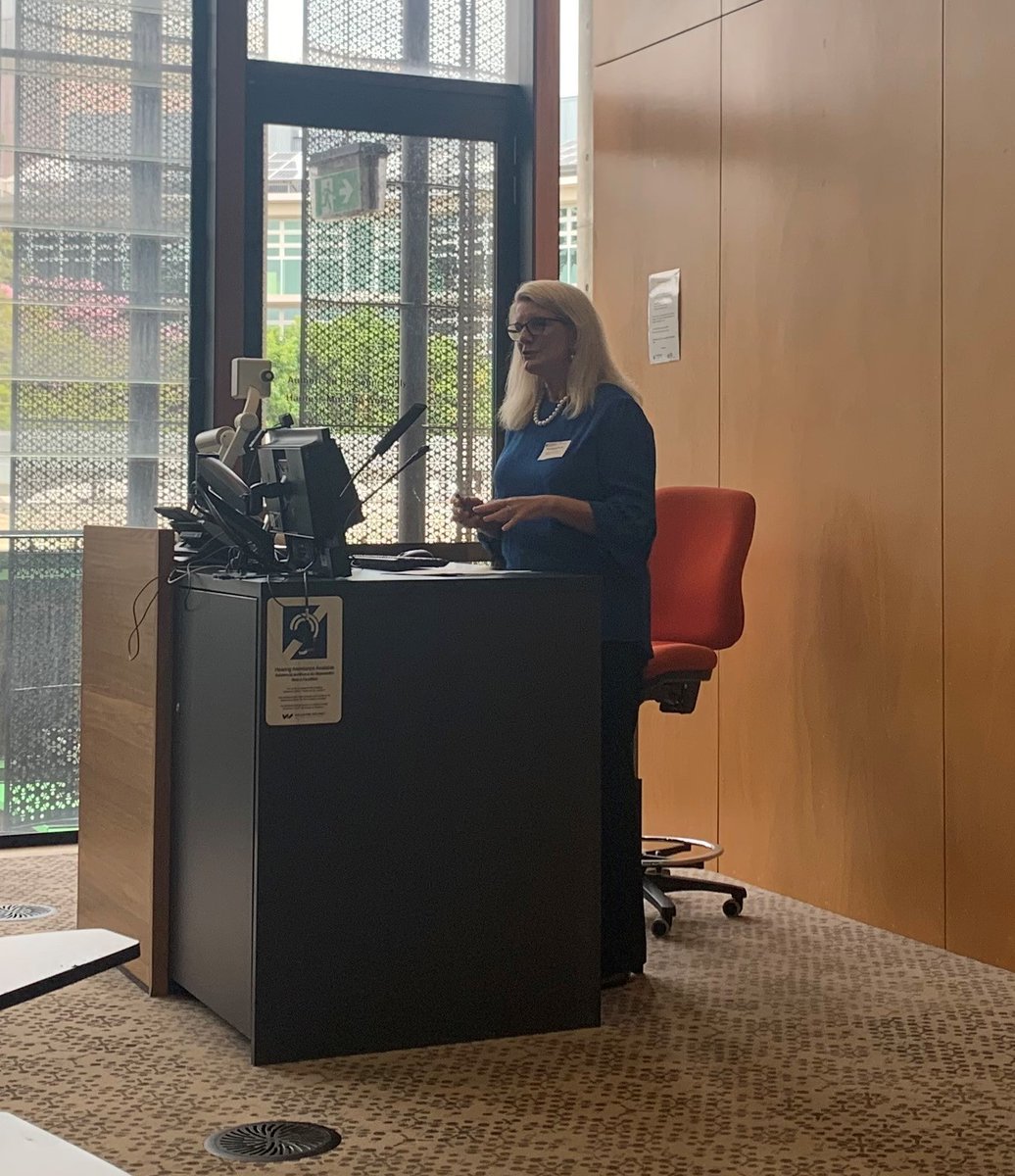 ShaunBond's tweet photo. A great presentation by Tonianne Dwyer on the role of non-executive directors and lessons learnt from her business career to our @UQ_Business finance scholarship holders today. Thank you to Lin Mi and Jacquelyn Humphrey for organizing this outstanding event! @UQ_News https://t.co/9FDk96WKnz