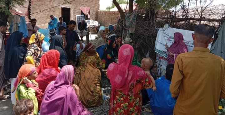ThardeepOrg's tweet photo. Hyderabad August 31, 2022 #TRDP Ms.Fahmeeda Junijo and team conducted awareness raising campaign on" Health & Hygiene" and Prevention of water borne diseases in Union council Qasimabad 5
#CSOBRIDGE #welthungerhilfe https://t.co/WKRMwi6oLn