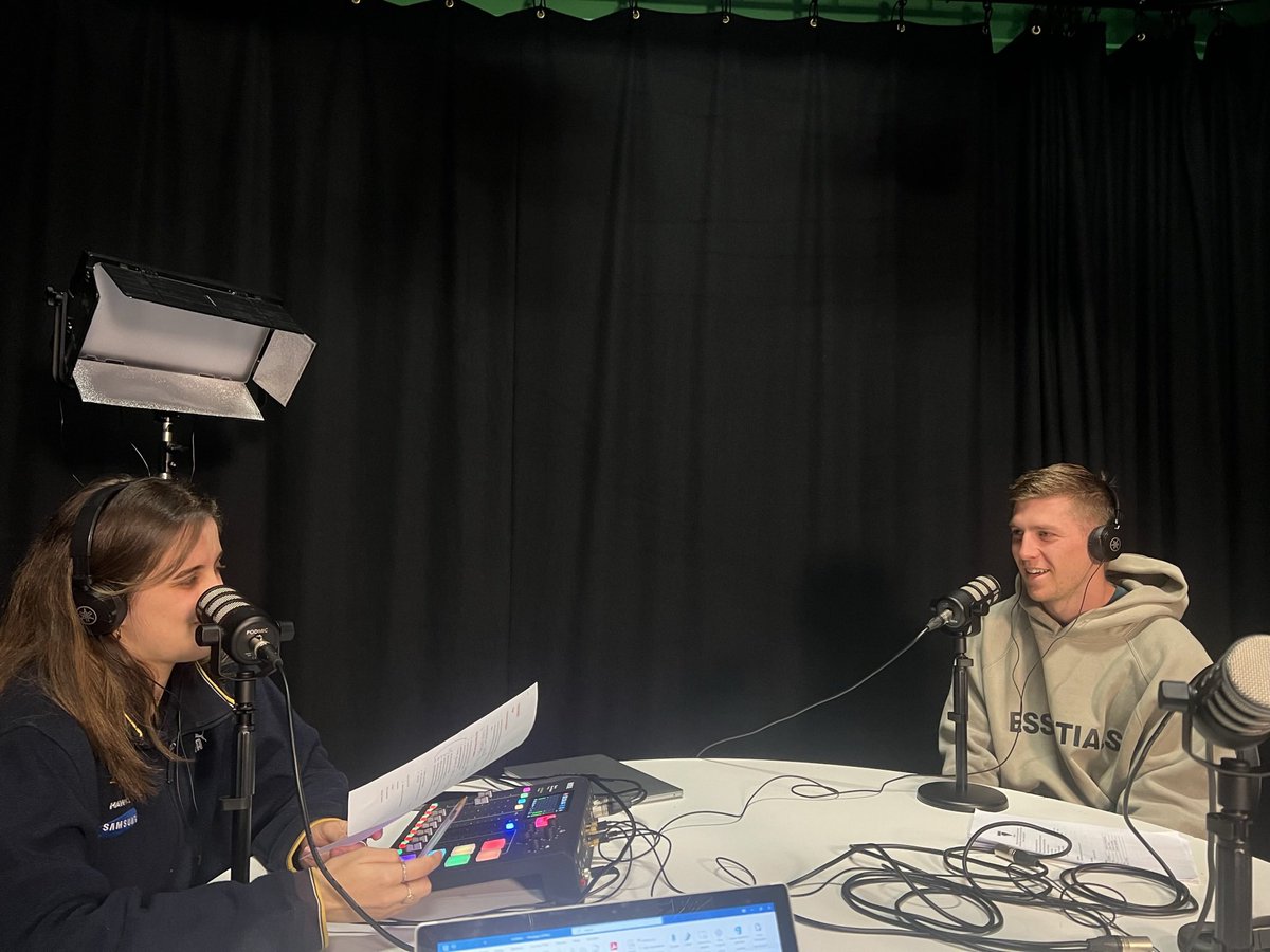 I was lucky enough to interview Hawthorn’s Dylan Moore for episode 2 of the FIDA Footy Show! 🤩 Listen here -  podcasts.apple.com/au/podcast/the… 🎧