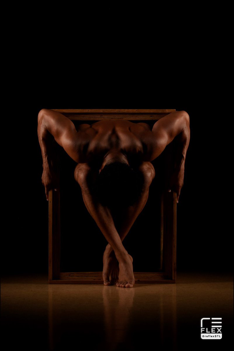 jstnhll's tweet photo. Breaking the “Fourth Wall”

📸 | @reflexstl

#photography #bodyscape #stlouis #malemodel #blackmen #blackmodel #model #shutterfest #Sculptor https://t.co/BcK1xnn0PO