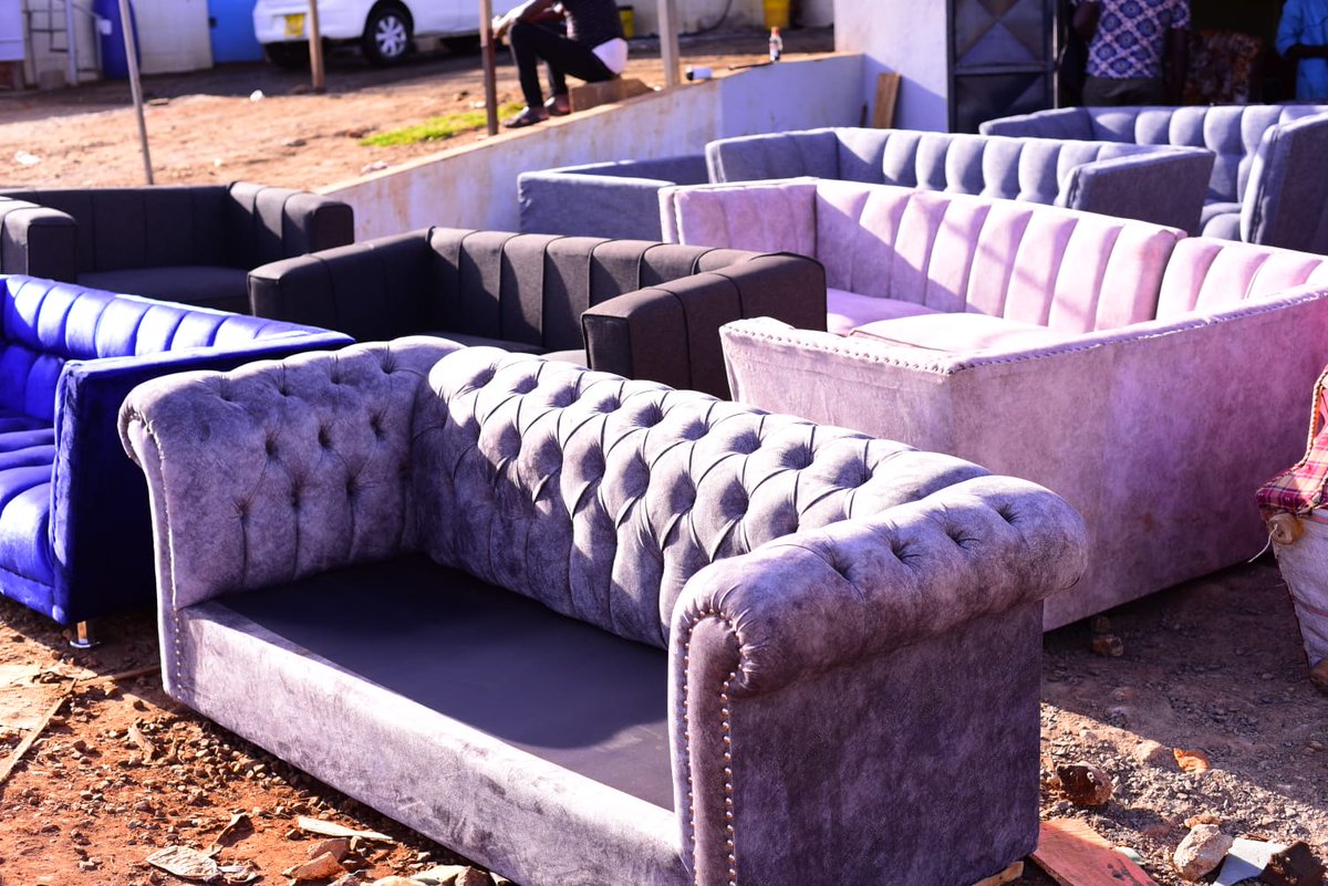davies_sofa's tweet photo. @beth_kasinga perfect for your living room, enjoy discounted prices on end month sofa deals, visit our showroom in Roysambu near Thika road footbridge ☎️ 0724160126 https://t.co/HyKcXkreHJ FREE DELIVERY WITHIN NAIROBI 📍 https://t.co/58pUOeWWY6