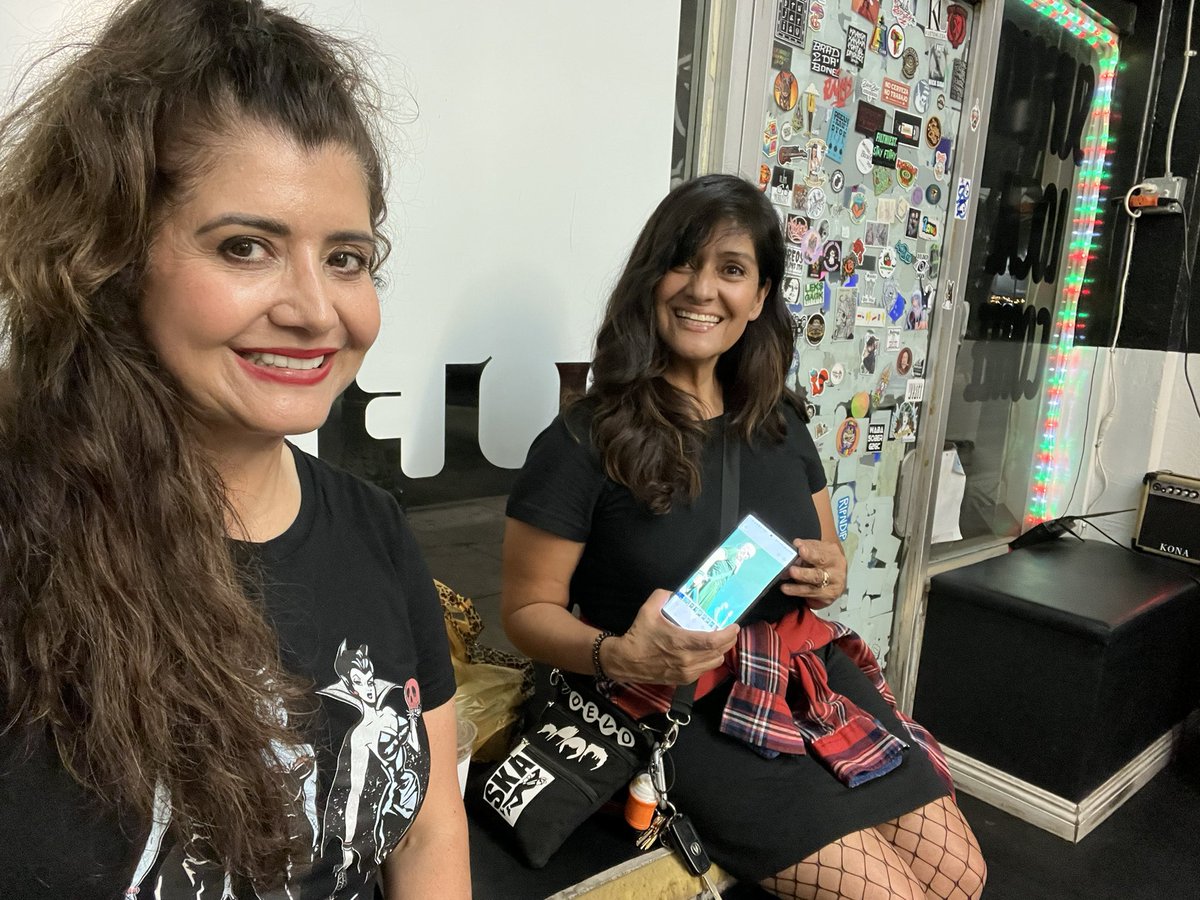 drklauser's tweet photo. Hanging w lil Sis after @numanofficial 🤩show! He ⚔️ @theglasshouse #radcoffee https://t.co/Un2orfwXBV