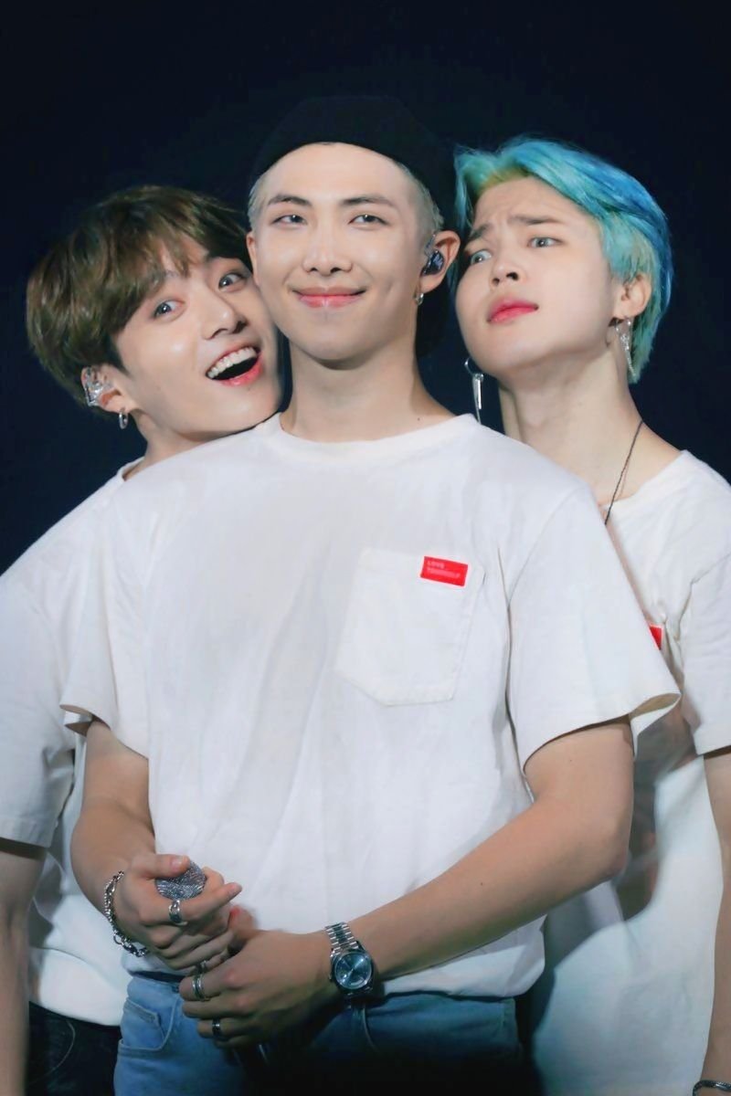 k_cosmos13's tweet photo. 💜 NamJiKook Birthday Giveaway 💜
✨ RT and Like This Tweet, MBF @k_cosmos13
✨ Tag 3 Mutuals
✨ Reply With Your Birthday Message
✨ Tag @BTS_twt + #KCosmos_GA
🎁Prize: (3 Winners) Pre-Reg CSE Kit to @youniverseteam's event on Sept 25, 2022
🕙 Ends Sept 15, 2022 8PM https://t.co/bRyBP3opqV