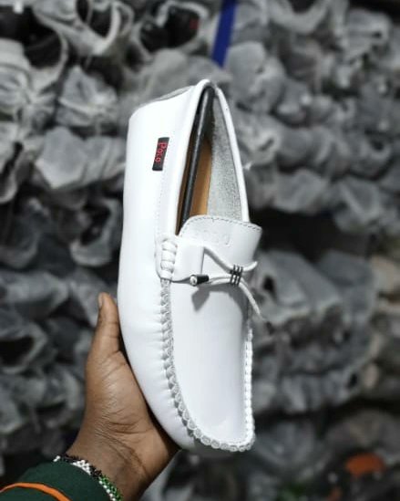 Fishwear2020's tweet photo. 💖item -loafers
💖size 39-45
💖price -2500
💖free delivery within Nairobi and at an extra affordable cost across the country and Africa 
💖0790554246 inbox for more info 
💖Till no.5673003 
#SupremeCourt #uhurupark #supremepetition #bonifacemwangi #Chelsea #form34 https://t.co/HhgFLsBybM