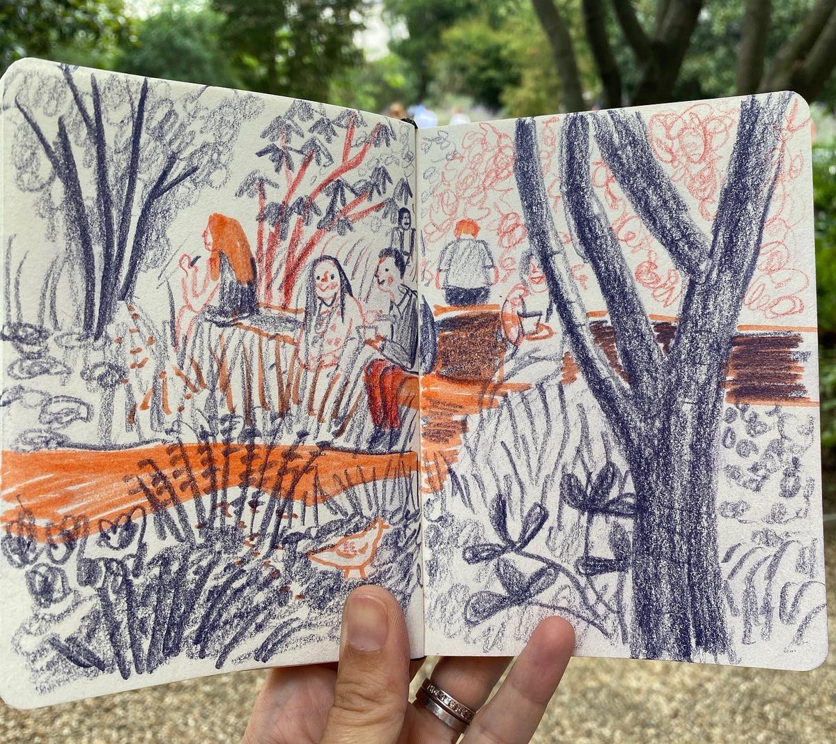 People eating lunch at #thereflectiongarden near <a href="/StPaulsLondon/">St Paul's Cathedral</a> #sketchbookdrawing #walktosee #londonart #illustration

instagram.com/p/Ch7nXVyI0AU/…