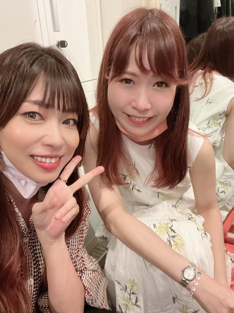 raynapiano's tweet photo. 我々ふたりとも売れっ子なもので(笑笑笑)
年内はなかなか予定が合わず、来年1/22(日)神楽坂デュオLIVEが決定しました!!✨
とりあえずドビュッシー ソナタ全楽章やります🎻
是非遊びに来てくださ〜い🌻
#ヴァイオリン #ヴァイオリニスト #ピアノ #ピアニスト #live #violinlive #debussy https://t.co/luVmIZGHJF