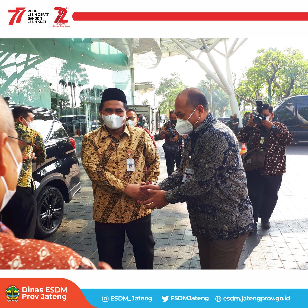 ESDMJateng's tweet photo. Kadis ESDM Jateng mendampingi Wagub Jateng yg mewakili Gubernur pd Gas Expo 2022 di Surabaya 29 Agustus 2022
Melalui Gas Expo 2022 diharapkan tercipta persamaan persepsi pd semua stakeholder agar potensi gas di Jabanusa dpt dimanfaatkan secara optimal
#JatengGayeng
#ESDMJateng https://t.co/ZW8brI4Isu