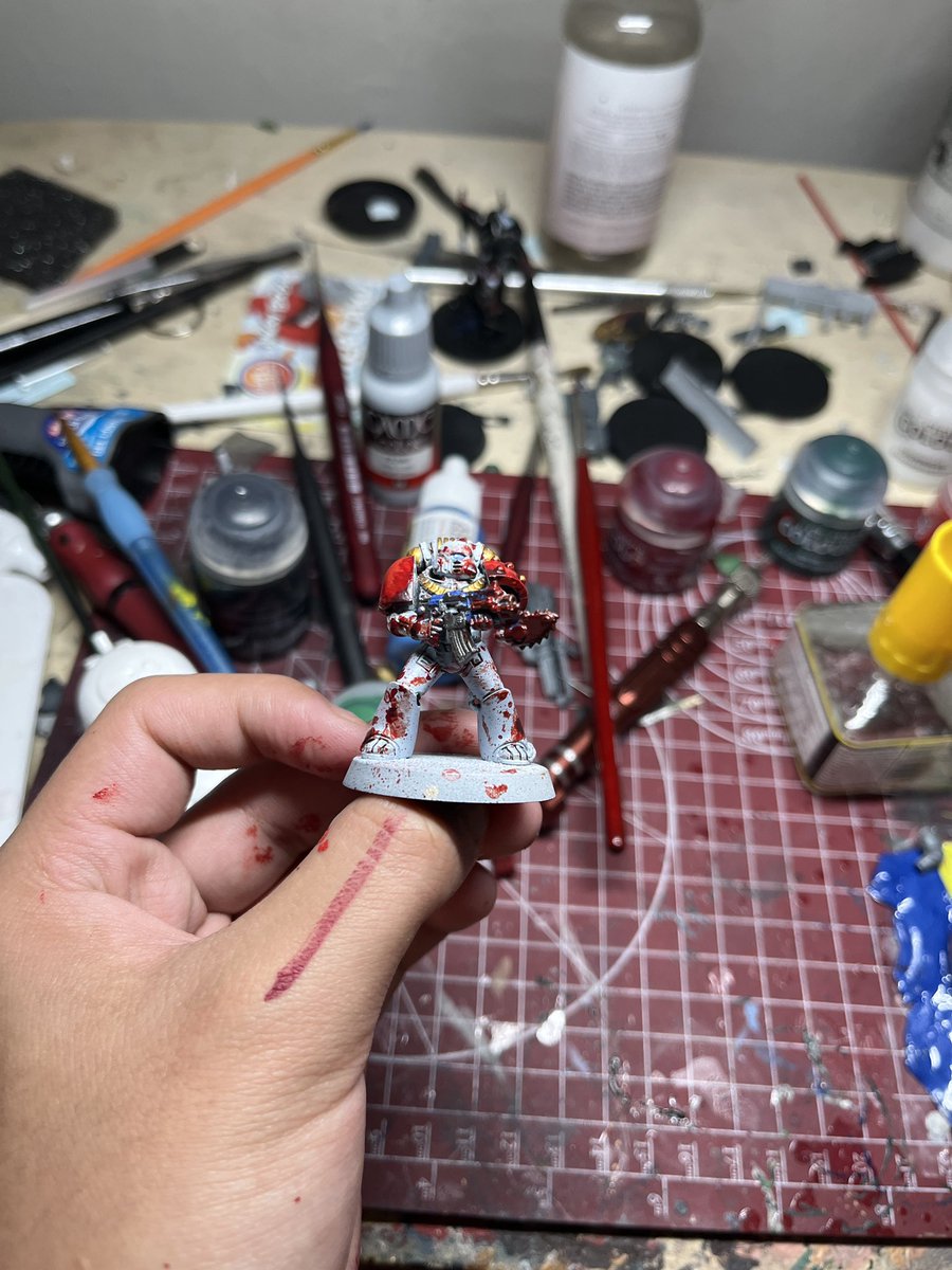 Winged_Box_MTF's tweet image. LOOK AT HIM