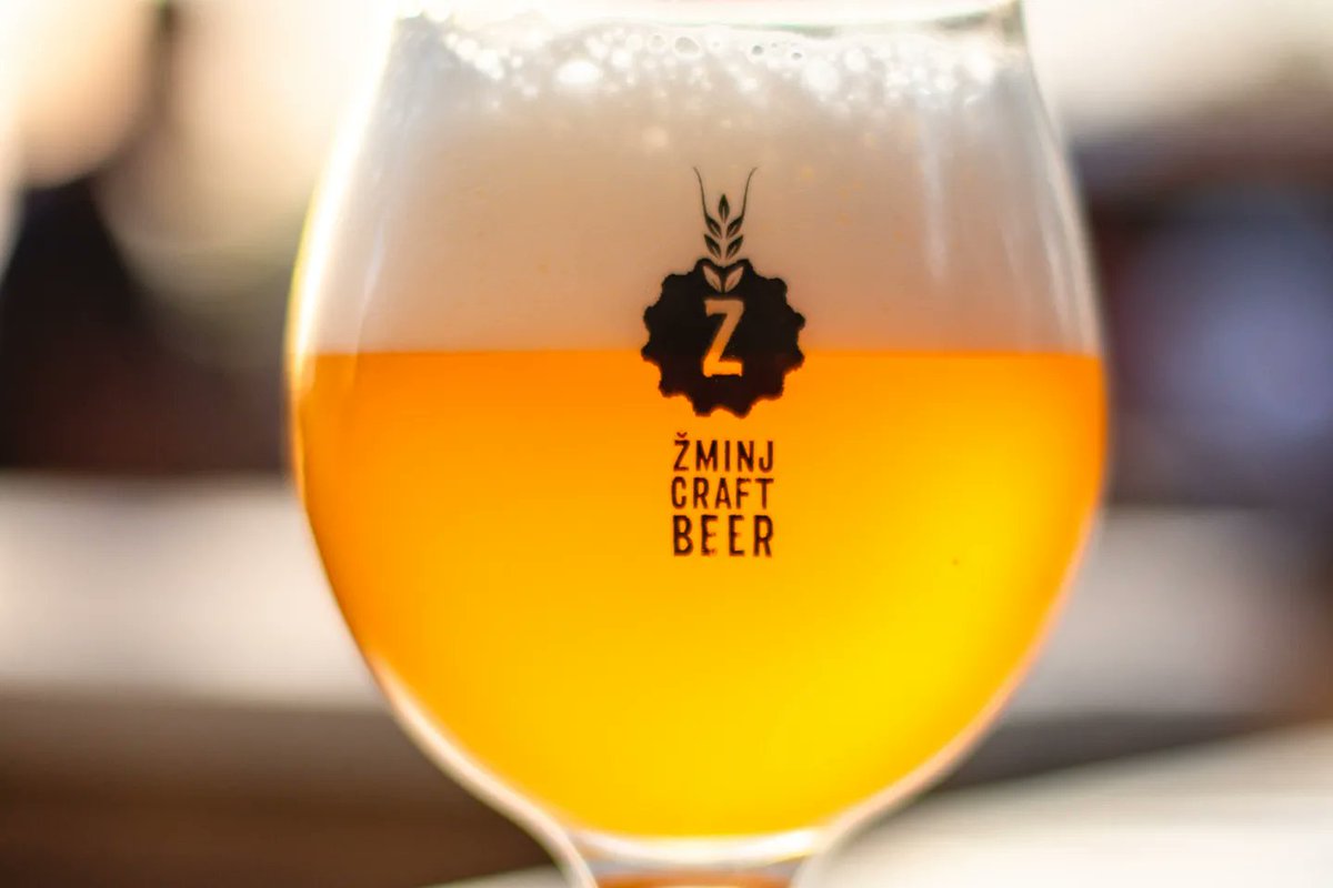 ZminjCroatia's tweet photo. Žminj Craft Beer Festival 2. - 3.9.2022.
Zad kaštela

🍻2 dana 
🍻10 craft pivara
🍻preko 30 vrsta craft piva
🎸 Belfast food &amp; TTRT band https://t.co/9Ccgk7rBhn