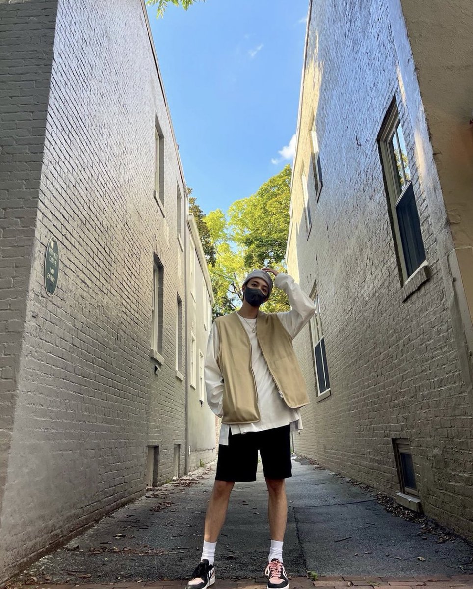 jhwonfiles's tweet photo. there’s just something in the NA air https://t.co/YUNvbALhEt