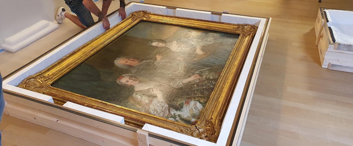 Trois tableaux du <a href="/MbaOrleans/">Musée des Beaux-Arts Orléans</a> prêtés à <a href="/nantesfr/">Ville de Nantes</a> puis en itinérance durant l’été sont prêts à rentrer à @OrleansMetropol après avoir fait l’objet de constats d’état et d’une mise en caisses musées adaptées à leur fragilité. Retrouvez-les prochainement ! #regie #exposition