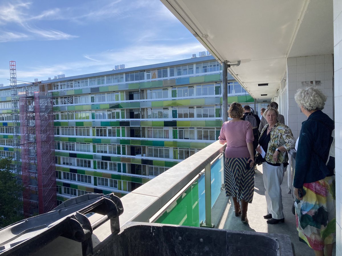 PSUtrecht's tweet photo. Werkbezoek Statencommissie RGW gisteren aan wijk Vollenhove Zeist ikv vitale wijkenaanpak #gezondheid #veiligheid #participatie met weth. @LauraH00g en gedep. @RobvanMuilekom #VollenhoveVooruit https://t.co/HonqpWT8EL