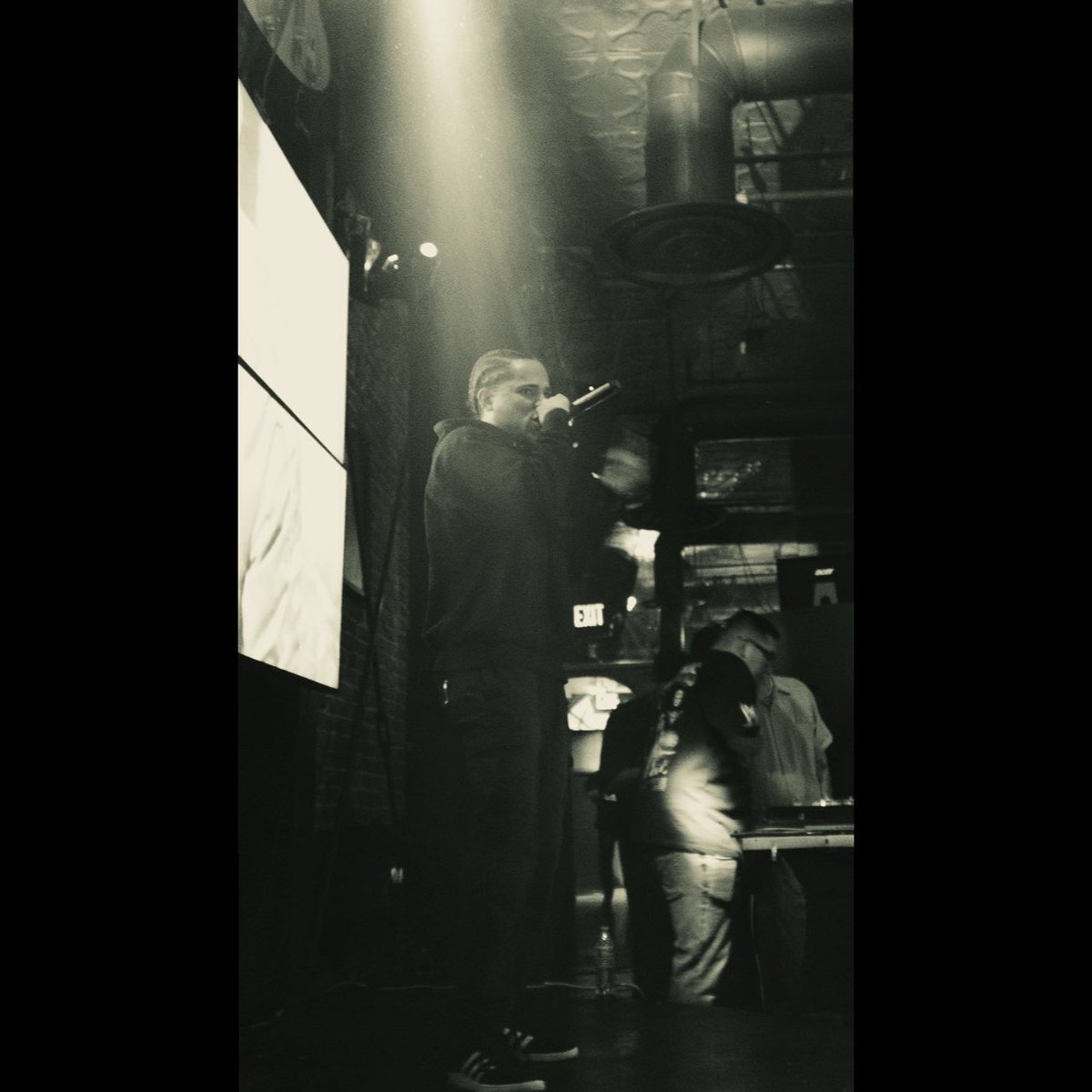 Shane_LoyaL's tweet photo. ๐ค @shane_loyal
Shoutout OCshowcase for the opportunity!๐๐ฝ
@dtaylorplayer Went in & did his thang as well as other artists!!!โฝ๏ธ๐ฅ๐ฅ๐ฅ
#photoshoot #performance #rap #show #hiphop #rapshow #vibe #mic #emcee #art #showcase #rapper #syntaxregiment https://t.co/jeJklV0yym