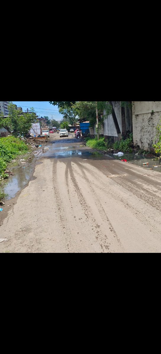 RNN1988's tweet photo. @rajeshpatilias I raised complaint about the drainage  water coming on roads of kalate wasti,near mann dairy, wakad. There is no proper drainage system i am seeing same conditions from last 3-4 years. complaint  closed and seems nothing was taken care. https://t.co/ByEa8Y71i6