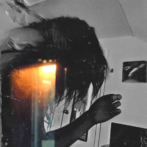 homeziick's tweet photo. spiders bro.. video too soon
https://t.co/DzI9zsNexg

#underground #soundcloud #emorap #emo #lilpeep #trap #music #bones #tattoos https://t.co/PkhRmww7dR