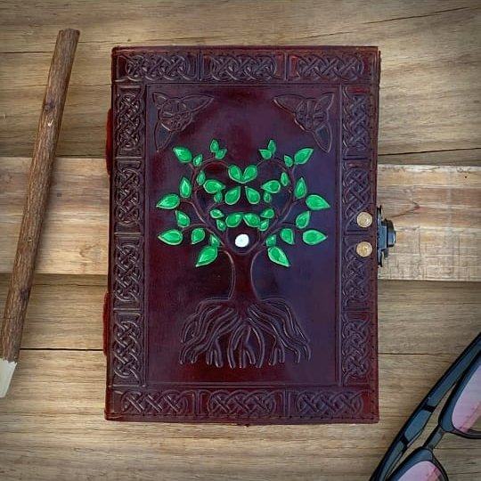 LeatherJournal1's tweet photo. Stunning Tree of life embossed journals with Antique buckle closure and available in white and decal Paper.
#stationary #kpopjournal #drawing #bulletjournalideas #vintage #bujocommunity #bulletjournalcommunity #journals #collage #creativejournal #calligraphy #journalcommunity https://t.co/oDFCmB5h2d
