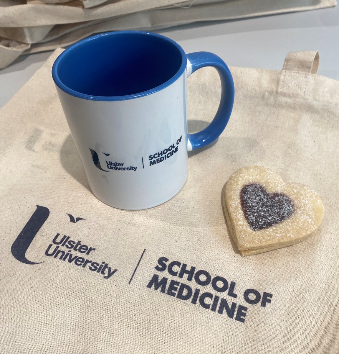 UlsterUniMed's tweet photo. #MedicalEducators Conference well under way!  

Business Support Team at the ready! 😉 Goody Bags, Mugs and some sweet treats to welcome #GP and #Trust colleagues.😊

Keynote speaker @LindseyMPope up next!

#meded #MedTwitter #WeareUU https://t.co/hzsiSP4RKI