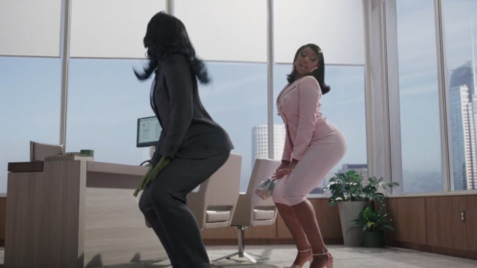 PopCrave's tweet photo. Megan Thee Stallion and #SheHulk dance to “Body” in the post-credit scene for the series’ latest episode. https://t.co/Q48Y1NMsAf