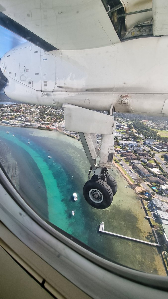 drcarostewart54's tweet photo. That's a wrap! Home after 2 gr8 conferences #dftb22 #nbpsa22 Fab conferences &amp; fab friends 🙂. Inspired &amp; #refreshed! Confirmed my commitment &amp; passion 4 #ruralpaeds &amp; my #bhag. Nice to leave the city sprawl &amp; fly home. #iloverural #whyiworkinsouthern @DFTBubbles @nbpsa @SNSWLHD https://t.co/keZb2we3mV