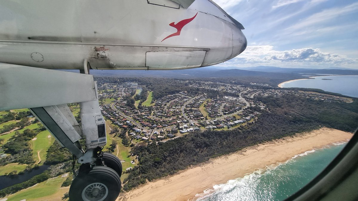 drcarostewart54's tweet photo. That's a wrap! Home after 2 gr8 conferences #dftb22 #nbpsa22 Fab conferences &amp; fab friends 🙂. Inspired &amp; #refreshed! Confirmed my commitment &amp; passion 4 #ruralpaeds &amp; my #bhag. Nice to leave the city sprawl &amp; fly home. #iloverural #whyiworkinsouthern @DFTBubbles @nbpsa @SNSWLHD https://t.co/keZb2we3mV