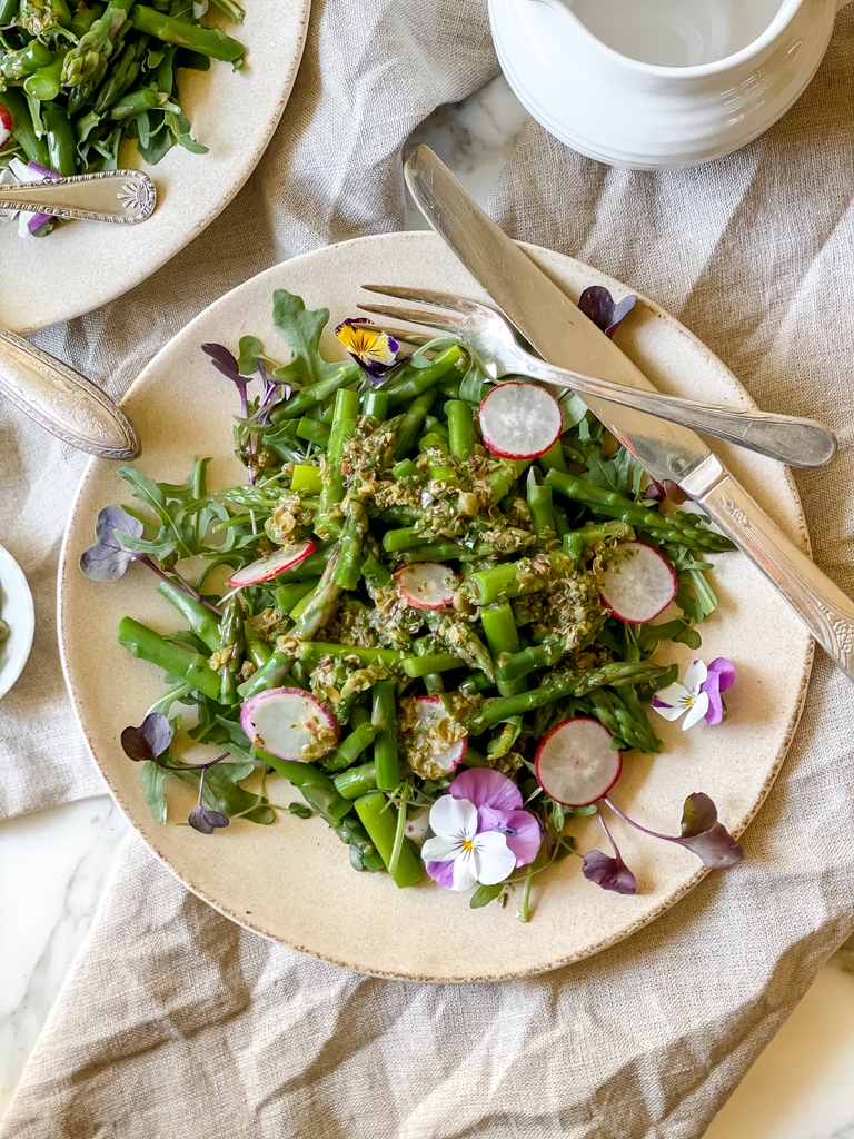 nestwellness_'s tweet photo. reasons to eat local and in season:

🍎the food is more nutrient dense🥕the produce will be fresher
🌶support local farmers

recipes that include loads of September  goodness: https://t.co/0EXNe2YGrJ

#producelist #seasonalfood #seasonalproduce #eatlocal  #seasonaleating https://t.co/nDELz6IkVd