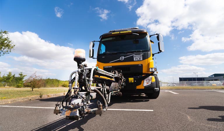 North Lincolnshire promises faster pothole repair thanks to vehicle leasing agreement: Scunthorpe-based business Archway Roadmaster has leased a pothole repairing machine to North Lincolnshire Council to speed repairs and slash carbon emissions. The… dlvr.it/SXZyML