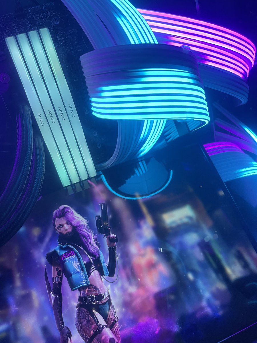 technika_builds's tweet photo. Kleine Sneak Peek auf das kommende RGB Projekt 😋 @ApacerGlobal @Caseking @GlobalLianli #lianlistrimer #apacernox #cyberpunk #displaymod #strimermod #strimerv2 #rgbgaming #rgb #morergb https://t.co/oIW0EkTbg5