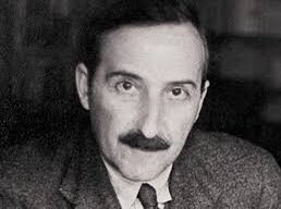 felix_bohr's tweet photo. „Nachmittags in der Stadt. Nichts zu sehen. Keiner würde auch nur im Traum daran denken, daß dies der Tag ist, an dem die größte Katastrophe für die Menschheit begonnen hat!“

Stefan Zweig, Tagebuch, London,
1. September 1939. https://t.co/NXvGZc68iv