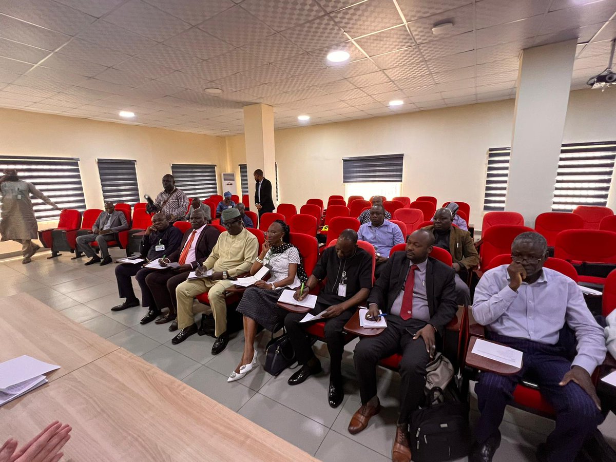 EUWeCAPS's tweet photo. [#Nigeria 🇳🇬] New #WeCAPS mission in #Lagos 
➡️Meetings between WeCAPS experts &amp; @nigerianports, @MohdBelloKoko and @nimasaofficial 
➡️Launch of the first activity in the country with training for 20 people from the #safety and intervention department of the 3 #ports of Lagos https://t.co/McptKxEFK2