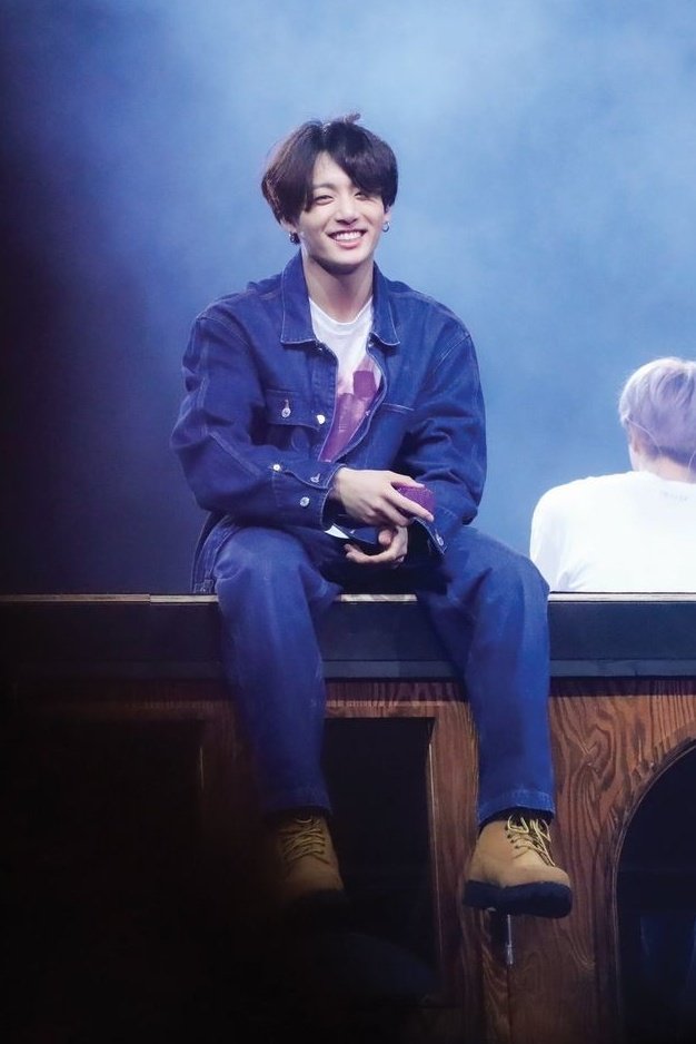 nochucuddles's tweet photo. HAPPY JUNGKOOK DAY Y'ALL 🌸🤍 https://t.co/SdPtadtRB9