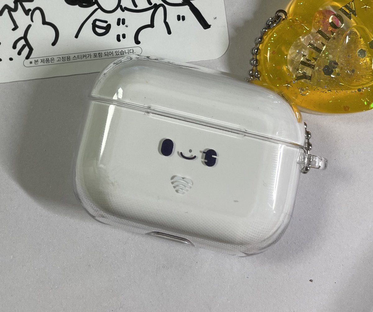 쑥님이 만들어주신 고장난 론 에어팟 케이스ㅠㅠㅠ 진짜 짱 예쁨